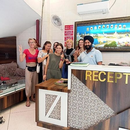 Jasneet Homestay Amritsar Ngoại thất bức ảnh