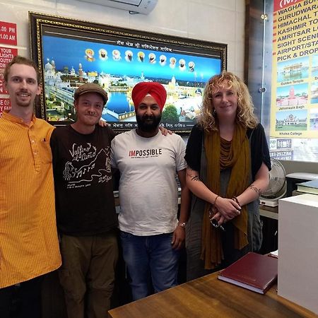 Jasneet Homestay Amritsar Ngoại thất bức ảnh
