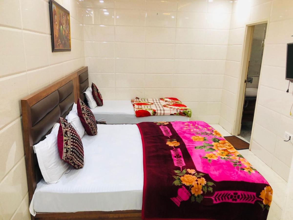 Jasneet Homestay Amritsar Ngoại thất bức ảnh