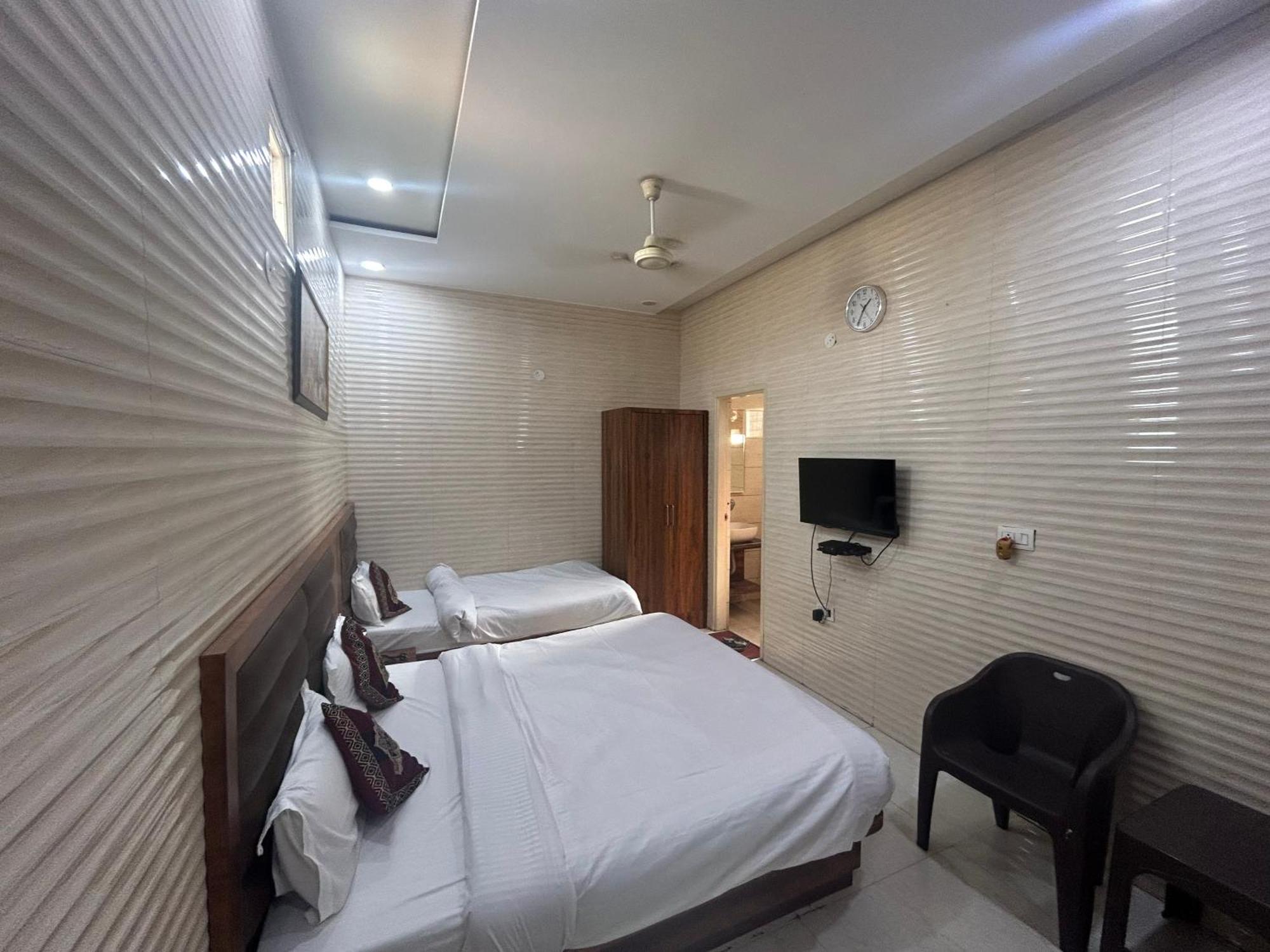 Jasneet Homestay Amritsar Ngoại thất bức ảnh